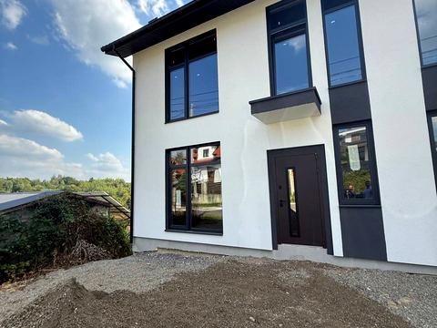 будинок за адресою Джерельна