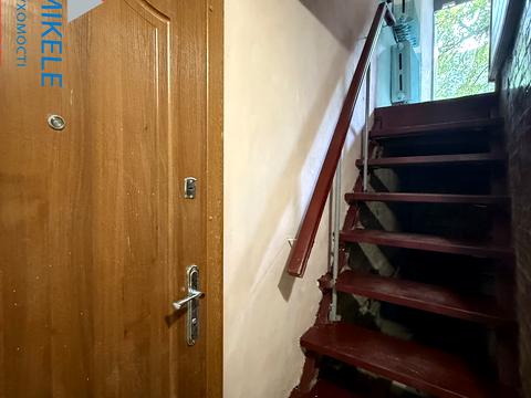 комерційна за адресою Леонтовича вул., 7