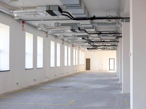 комерційна за адресою Академіка Книшова вул. (Амурська), 6