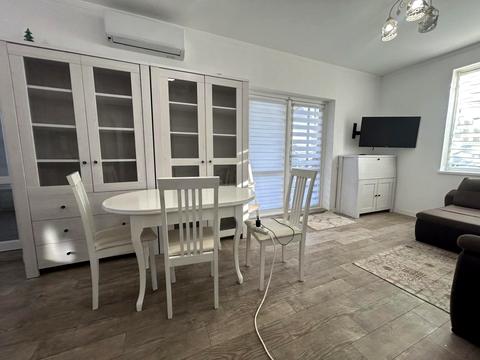 будинок за адресою Лугова