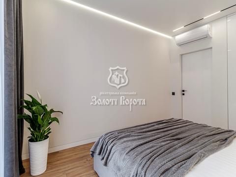 квартира за адресою Олександра Олеся вул., 10