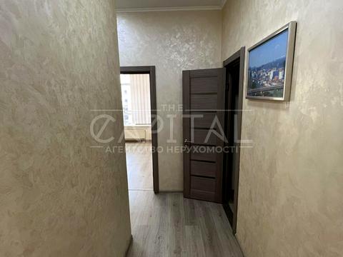 коммерческая по адресу Антоновича, 103