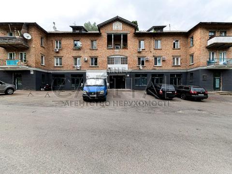 комерційна за адресою Петра Радченка вул., 25