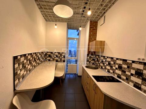комерційна за адресою Бульварно-Кудрявська вул. (Воровського), 21