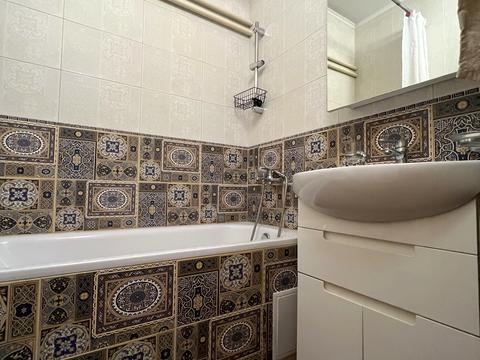 квартира по адресу Ревуцкого ул., 42-А