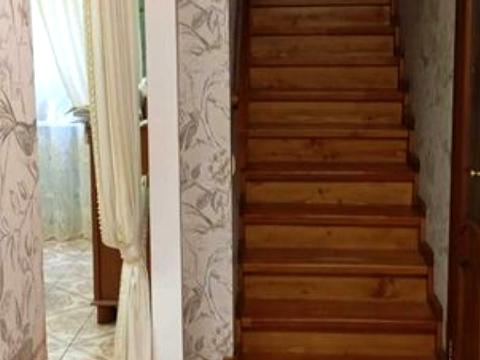 дом по адресу Українська ул.