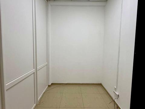 комерційна за адресою Володимира Стельмаха вул. (Курчатова), 18а