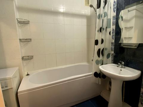 квартира за адресою Богдана Хмельницького просп. (Героїв Сталінграда), 8-Е