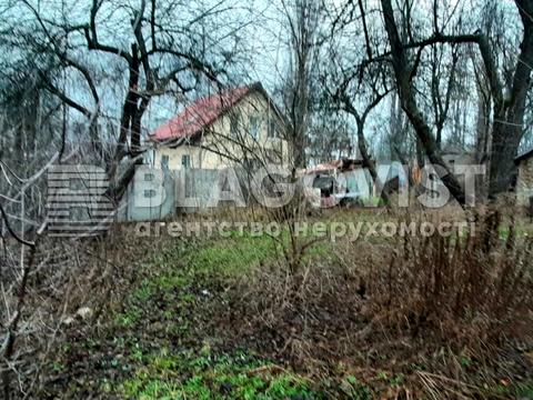 участок по адресу Мрії