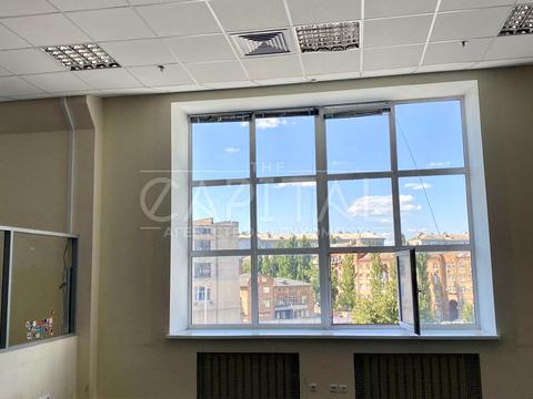 коммерческая по адресу Дениса Монастирського ул. (Василя Сурікова), 3-А