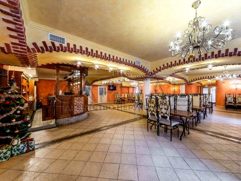 комерційна за адресою Білогородська вул., 68Б