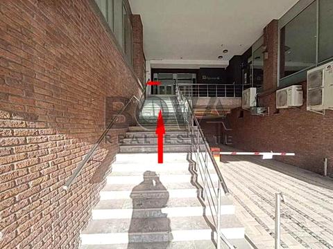 комерційна за адресою Саксаганського вул., 120