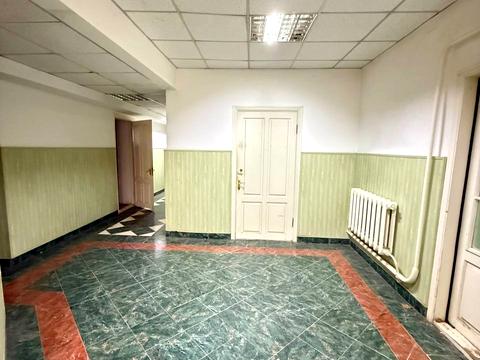 комерційна за адресою Леваневців вул., 10