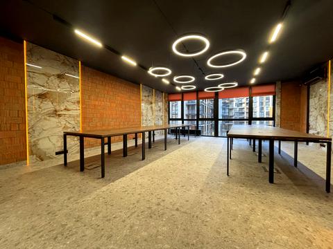 коммерческая по адресу Джона Маккейна ул. (Кудри Ивана), 1