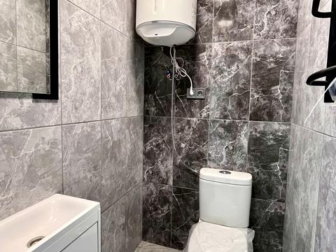 комерційна за адресою Малоголосківська вул., 28