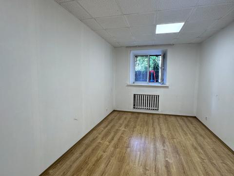 комерційна за адресою Дарвіна вул., 8