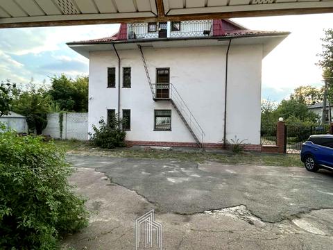 квартира по адресу Строителей ул., 39