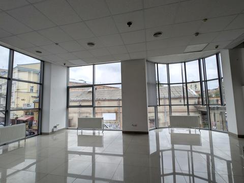 комерційна за адресою Проскурівського підпілля вул., 61