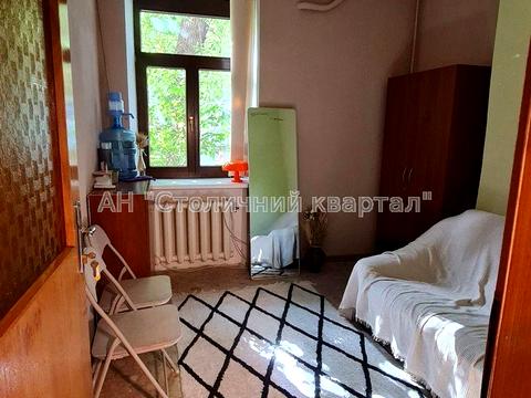 комерційна за адресою Волоська вул., 21