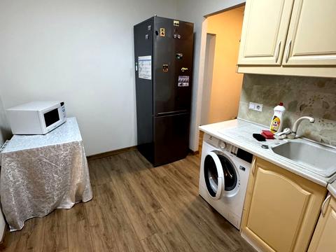 квартира за адресою Срібнокільська вул., 8