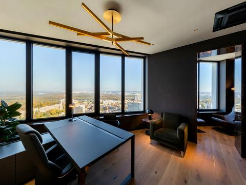 комерційна за адресою Кловський узвіз, 7