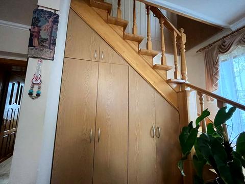 будинок за адресою Вишнева вул.