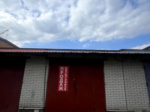 паркомісце за адресою Теплична вул., 38