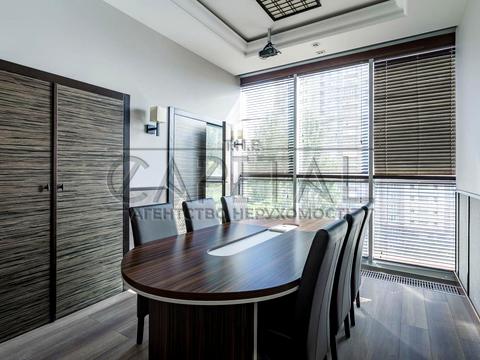 комерційна за адресою Казарменна вул. (Григорія Андрющенка), 4-Г