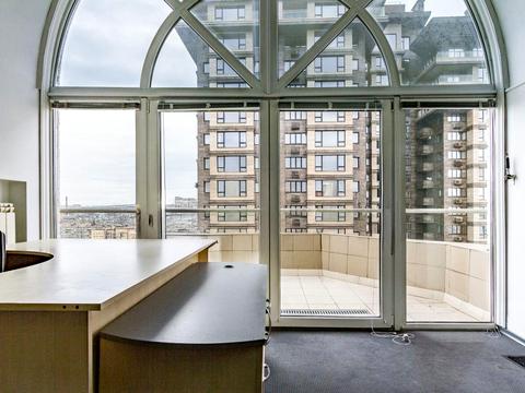 комерційна за адресою Левка Лук'яненка вул. (Маршала Тимошенка), 29