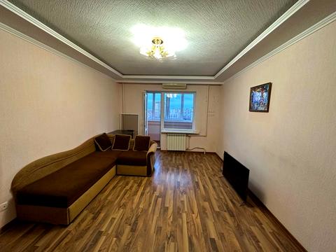 квартира за адресою Леоніда Бикова бульв., 5