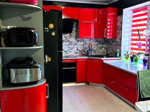квартира за адресою Світанкова вул., 14