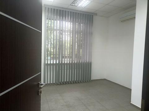 комерційна за адресою Генерала Миколи Юнаківа вул., 9
