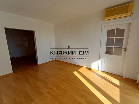 комерційна за адресою Бориса Гмирі вул., 13