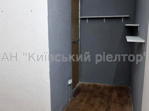 комерційна за адресою Братиславська вул., 14Б