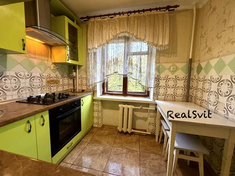 квартира за адресою Привокзальна вул., 12