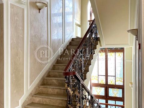 комерційна за адресою Володимирська вул., 49-Б