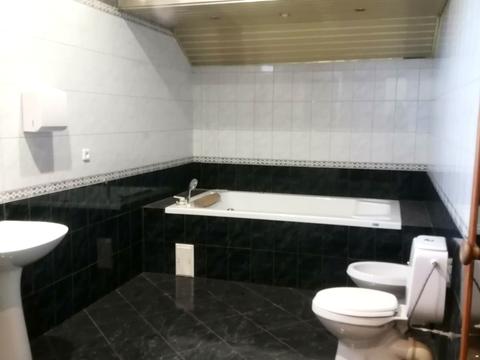 комерційна за адресою Дмитра Яворницького просп. (Карла Маркса), 67а