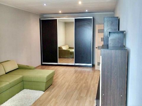 квартира за адресою Анни Ахматової вул., 30