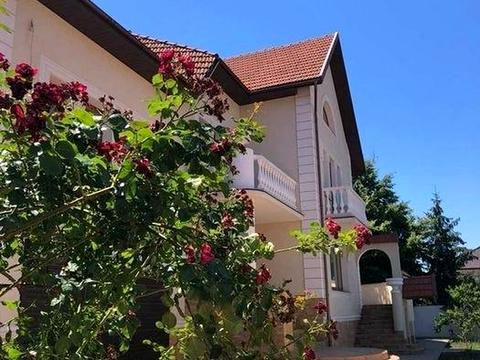 будинок за адресою Харківська вул., 6
