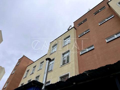 комерційна за адресою Милославська вул., 6
