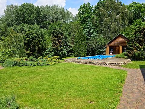 будинок за адресою Квітнева