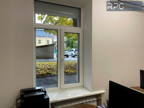 комерційна за адресою Липська вул., 19/7