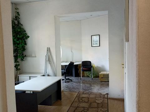 комерційна за адресою Пастера вул., 12