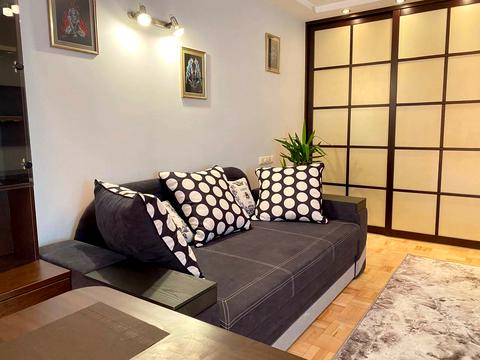квартира за адресою Новонаводницька вул. (Лаврська), 8