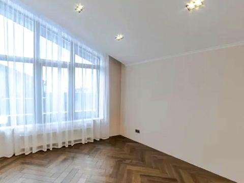 будинок за адресою Центральна вул., 44
