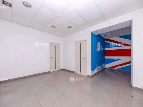 комерційна за адресою Космічна вул., 16
