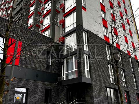 комерційна за адресою Академіка Булаховського вул., 2