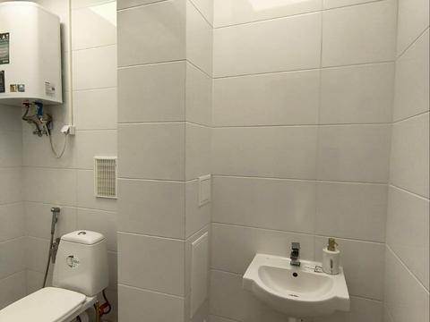 комерційна за адресою Кругла вул., 5-Б