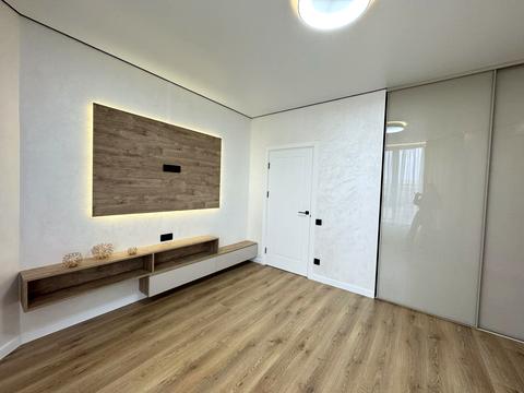 квартира за адресою молодіжна, 8