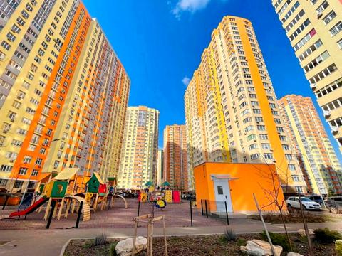 квартира за адресою Сім'ї Кульженків вул. (Петра Дегтяренка), 37